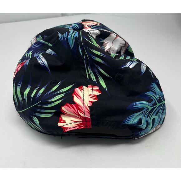 Truly Hard Seltzer Baseball  Cap Pre-Owned in good condition Hawaiian style - Picture 2 of 5